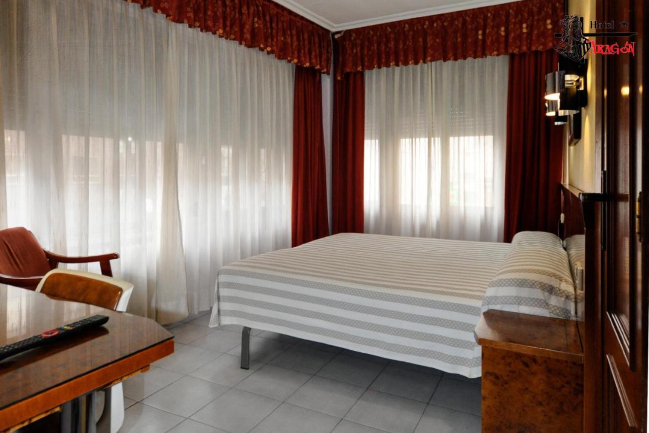 Hotel Aragon Salamanca Bagian luar foto