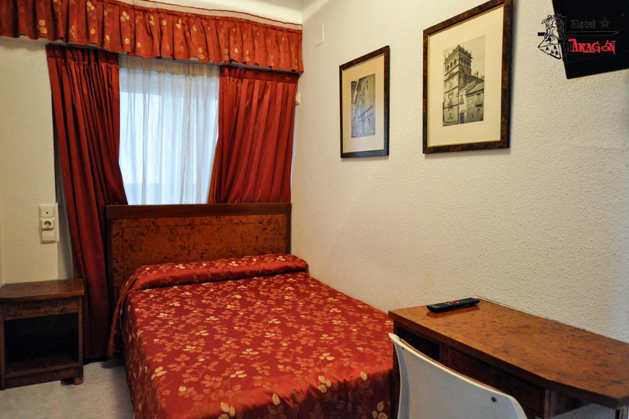 Hotel Aragon Salamanca Bagian luar foto