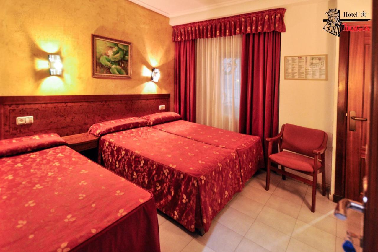 Hotel Aragon Salamanca Bagian luar foto