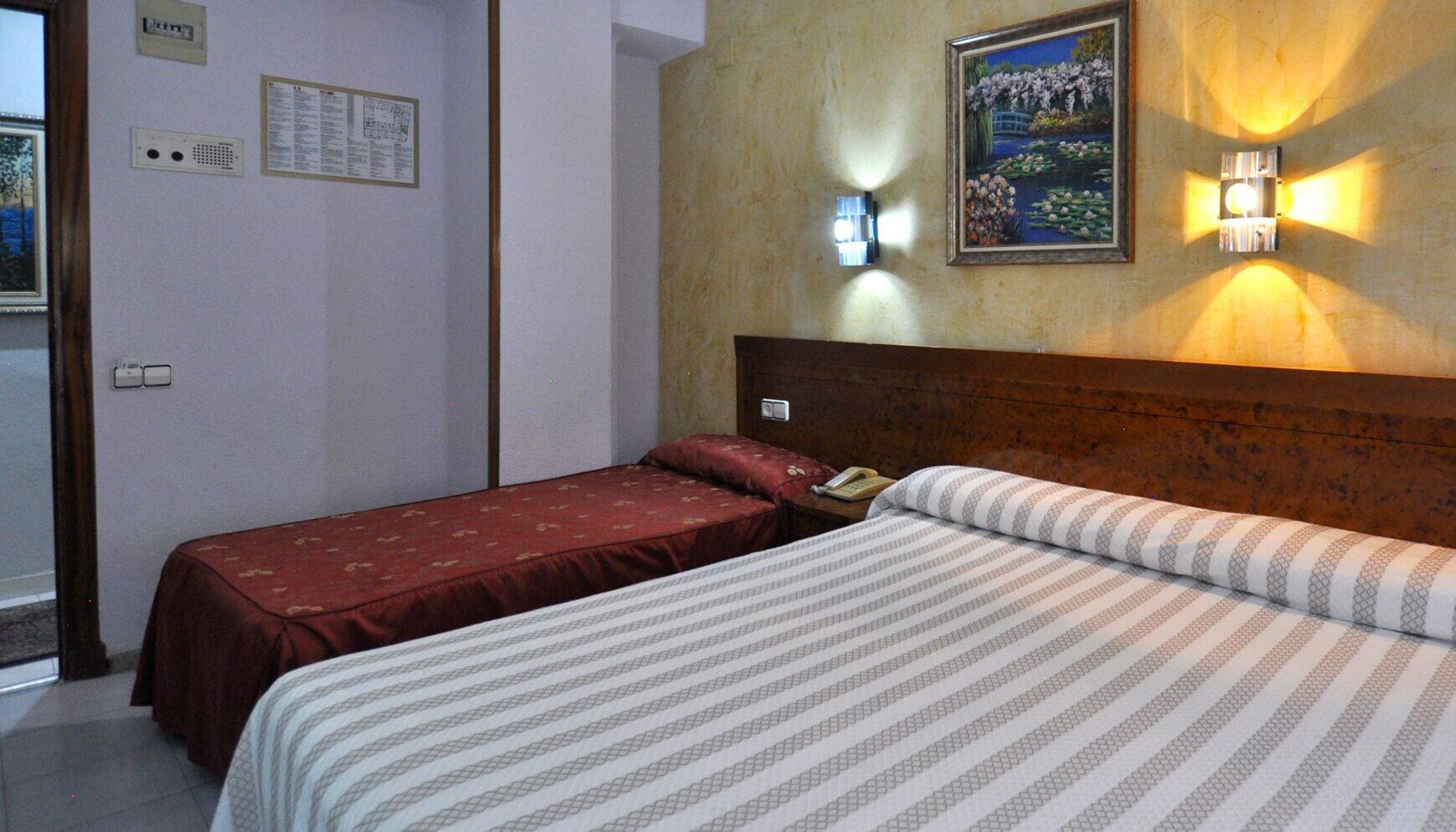 Hotel Aragon Salamanca Bagian luar foto