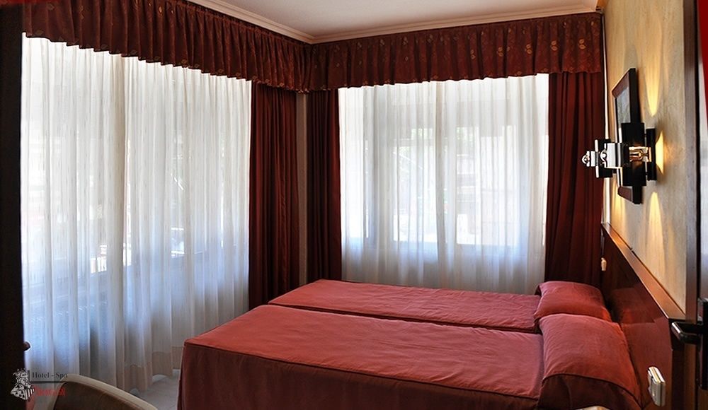 Hotel Aragon Salamanca Bagian luar foto